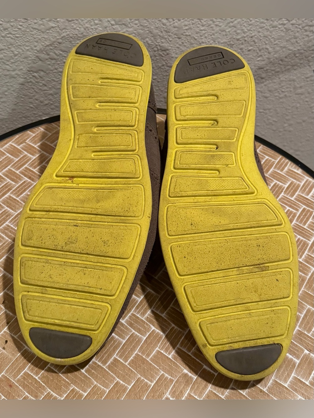 Cole Haan Gray Suede Wingtip Oxford Shoes with Yellow Soles - Men's Size 9 - Picture 9 of 9
